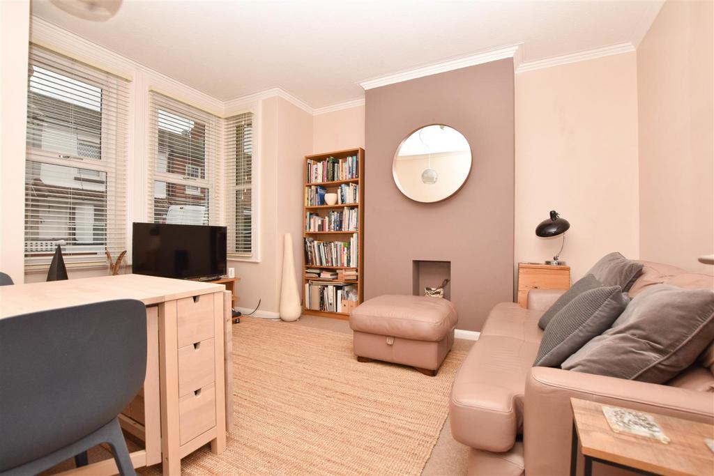 Clarence Road, Eastbourne 2 bed terraced house £290,000