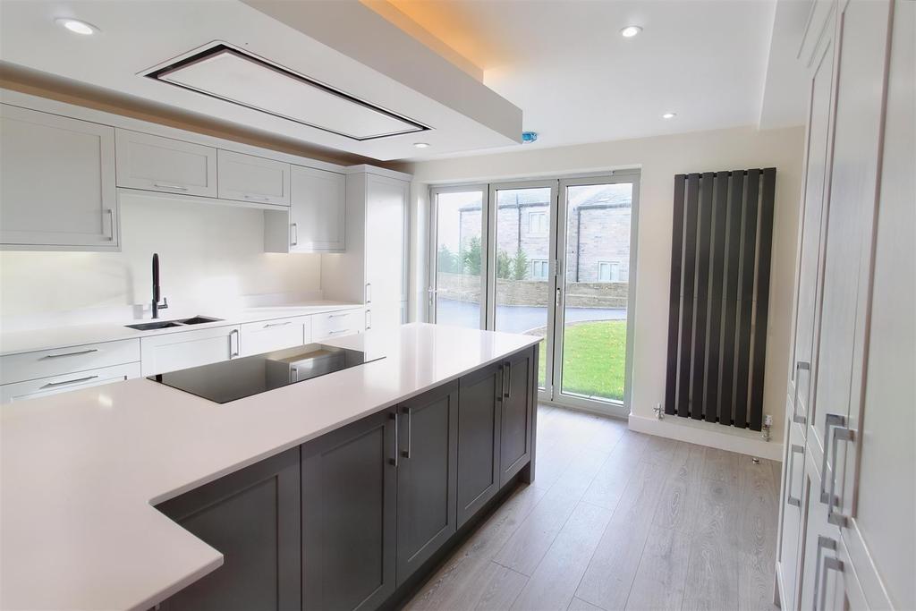 Poplar Farm, Briestfield Road, Briestfield, Dewsbury 4 bed detached