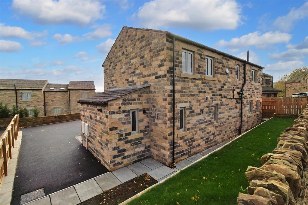Poplar Farm, Briestfield Road, Briestfield, Dewsbury 4 bed detached