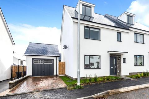 87 Cuddra Road, St Austell, PL25 3GA