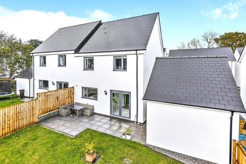 87 Cuddra Road, St Austell, PL25 3GA