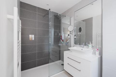 6 Amber Close, Epsom Downs, Epsom, KT17 3BG