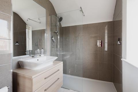 6 Amber Close, Epsom Downs, Epsom, KT17 3BG
