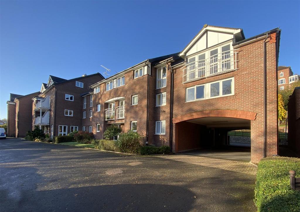 32 Lavington Court, Underhill Street, Bridgnorth 1 bed retirement