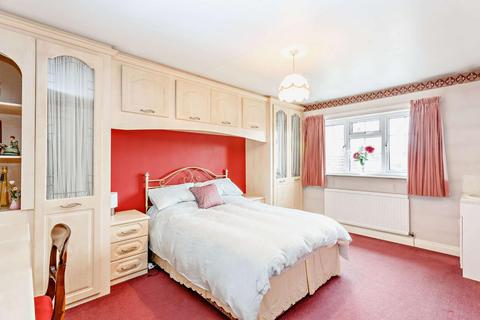 Chicory Lodge Common Road, Dunnington, York, YO19 5NG