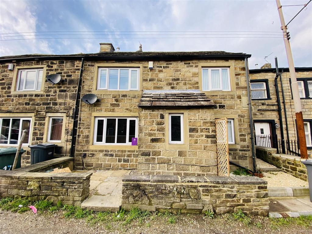Smithy Hill, Wibsey, Bradford 2 bed terraced house £595 pcm (£137 pw)