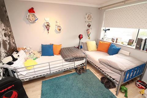 98 Littledean, Yate, Bristol, BS37 8UH