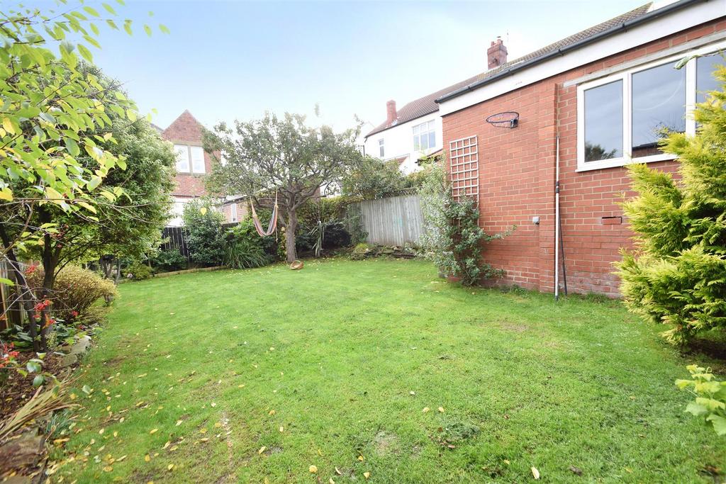 17 Ashfield rear 2.jpg