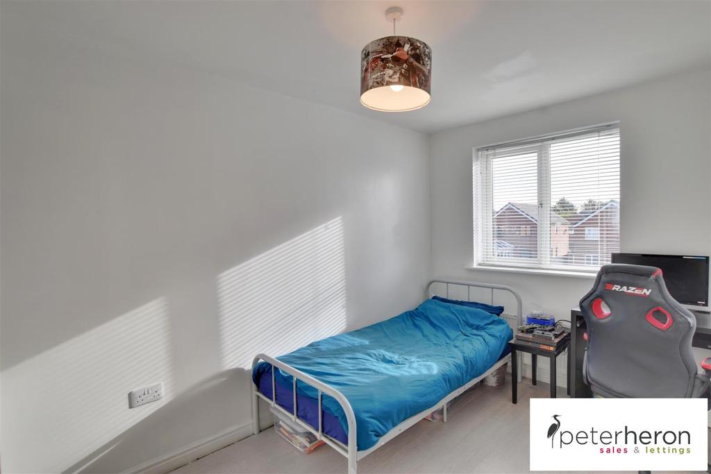 Bedroom 2 (rear)