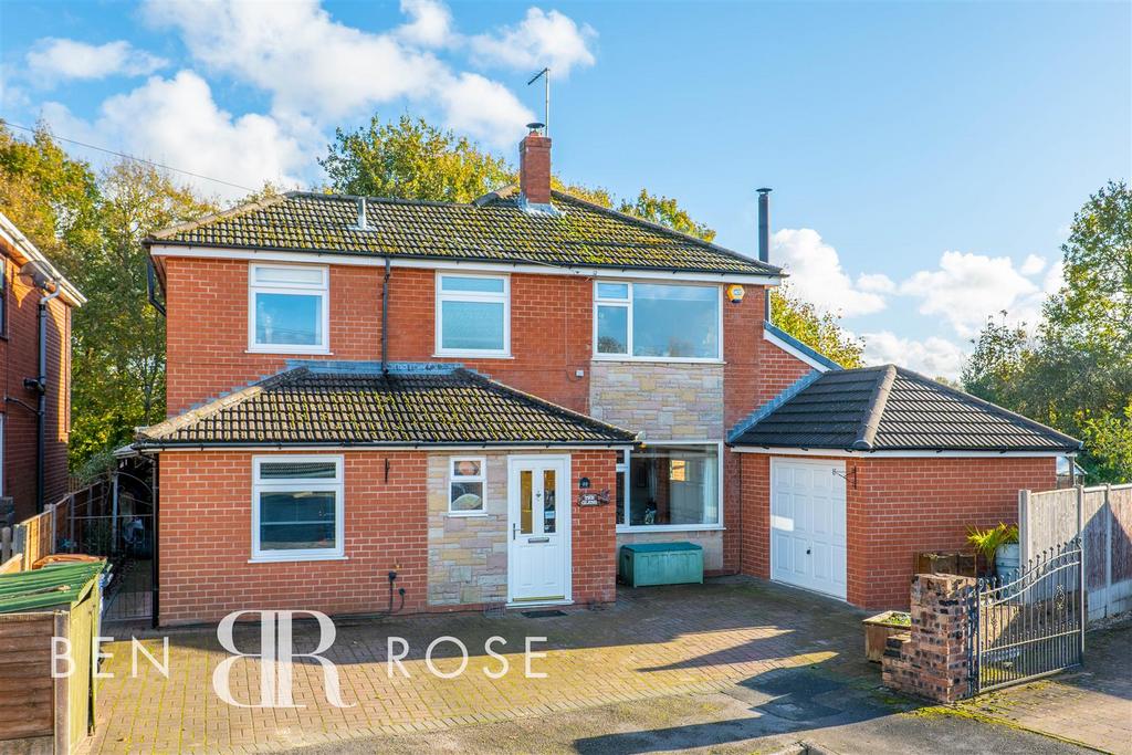 Fieldside Avenue, Euxton, Chorley 4 bed detached house £474,995