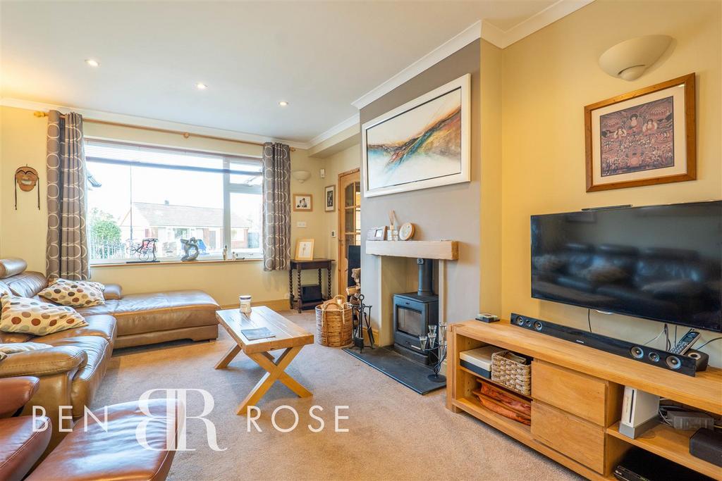 Fieldside Avenue, Euxton, Chorley 4 bed detached house £474,995