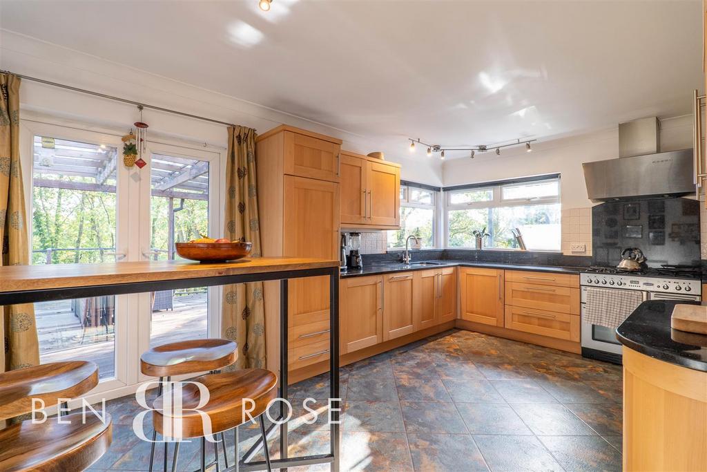 Fieldside Avenue, Euxton, Chorley 4 bed detached house £474,995