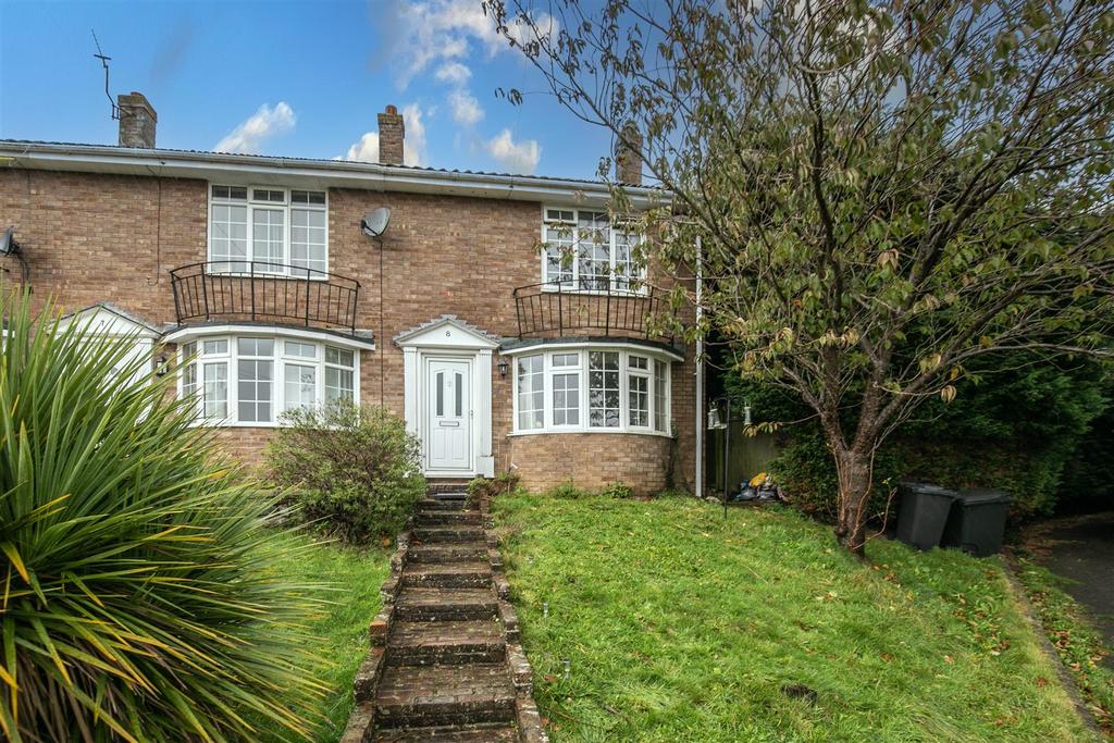 Birch Close, Uckfield 4 bed terraced house for sale £385,000
