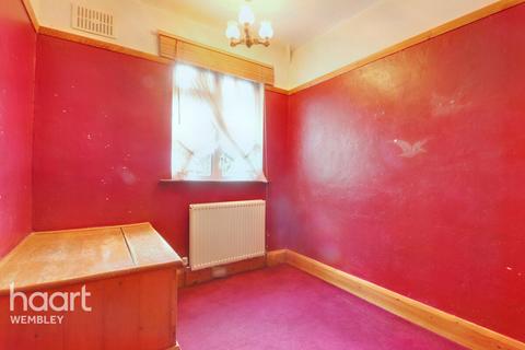 14 Harley Close, Wembley, HA0 4UJ