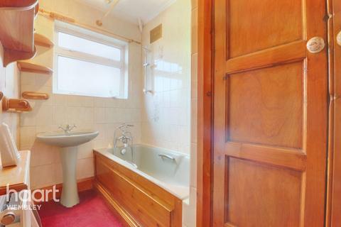 14 Harley Close, Wembley, HA0 4UJ