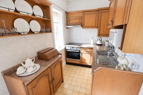 1 bedroom flat to rent, 11 Dean Park Road, Bournemouth, Dorset. BH1 1HU