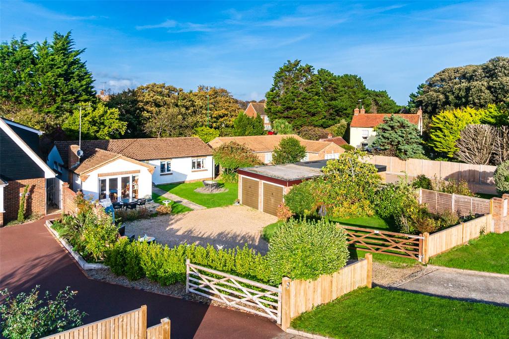 Preston Paddock, Rustington, Littlehampton, West Sussex, BN16 3 bed