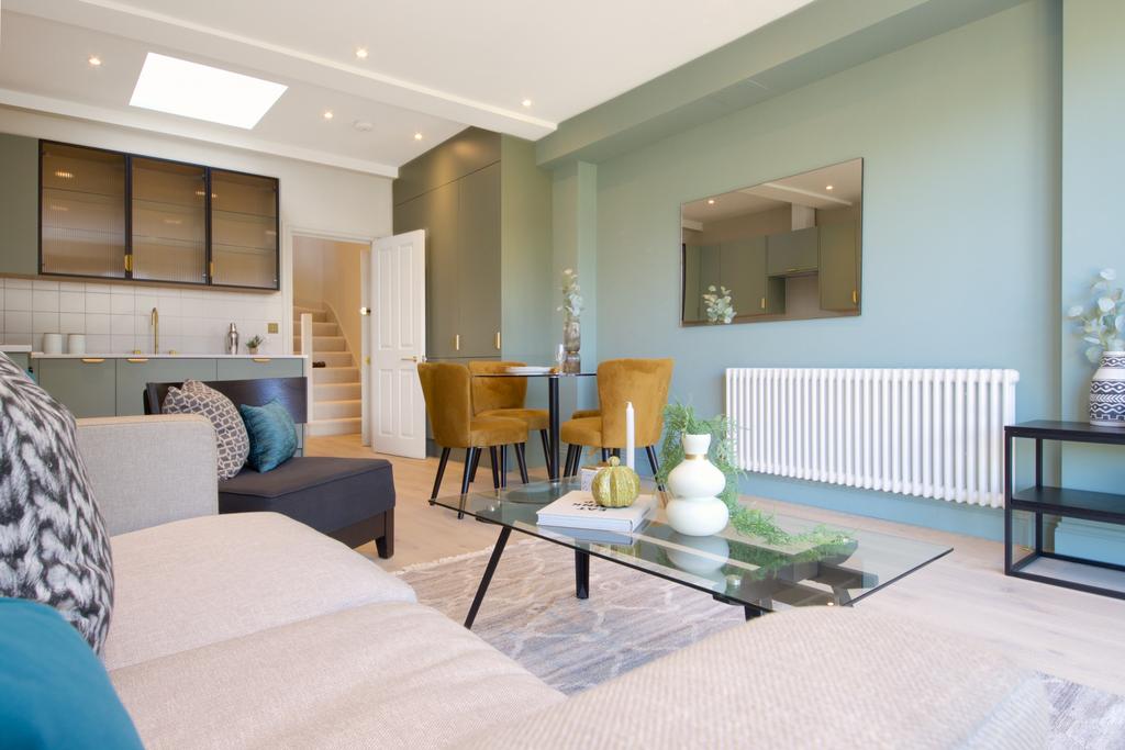Selborne Road, Southgate, N14 2 bed flat for sale £500,000