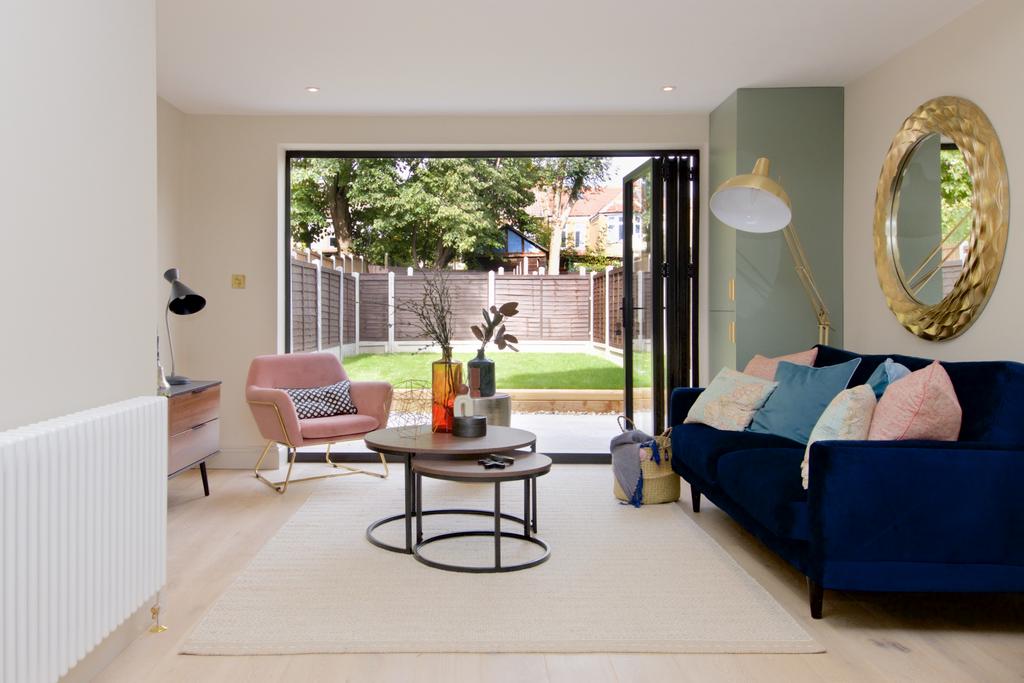 Selborne Road, Southgate, N14 1 bed flat £480,000