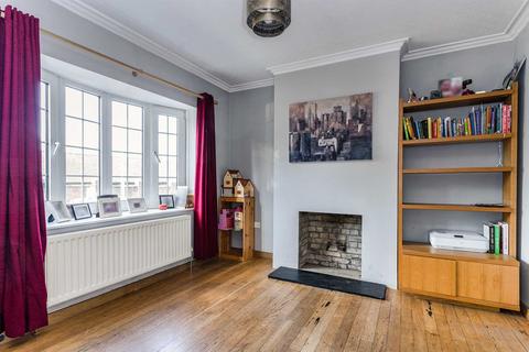 10 Falconer Road, Bushey, WD23 3AD