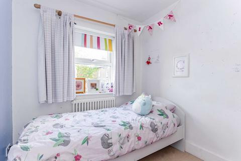 10 Falconer Road, Bushey, WD23 3AD