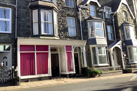 6 bedroom terraced house for sale, Ivy House, King Edward Street, Barmouth, LL42 1NY