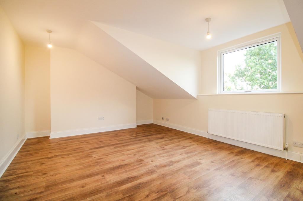 Alexandra Road, Farnborough, GU14 1 bed apartment £975 pcm (£225 pw)