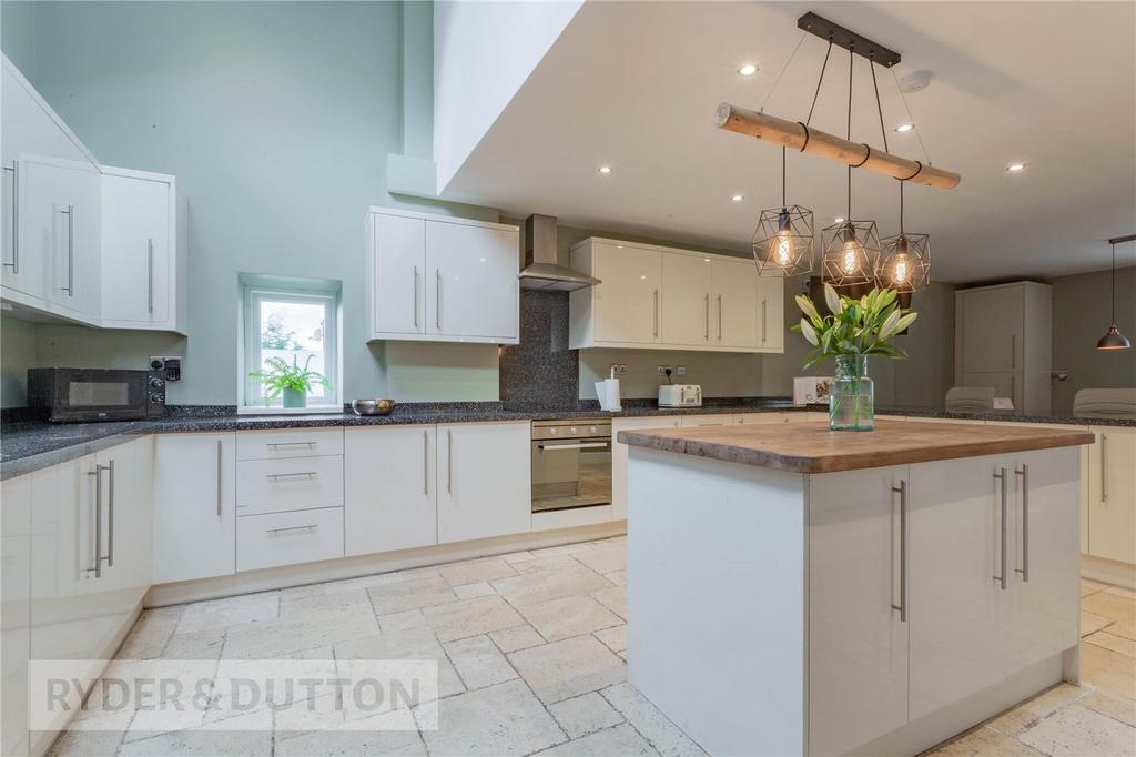 Kitchen With Island: