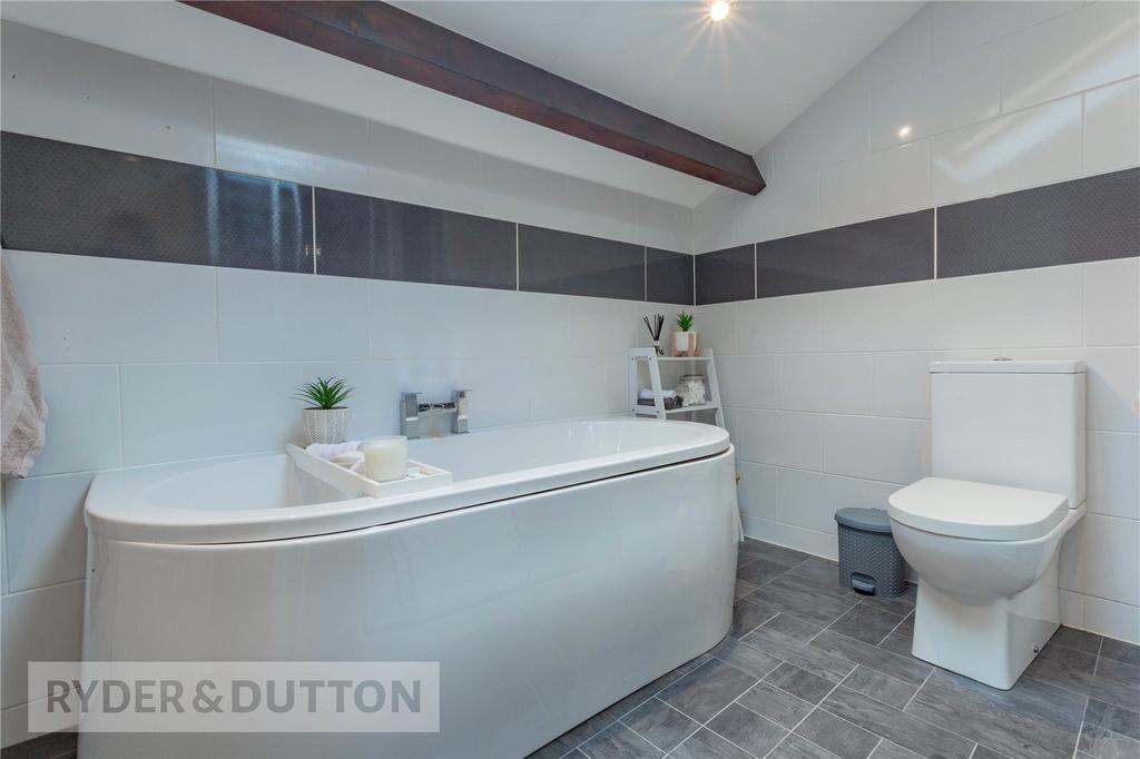 Free-Standing Bath: