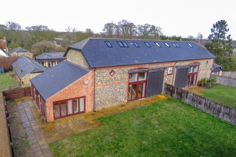 5 bedroom barn conversion to rent - Church Farm Barns Short Road, Snailwell, Newmarket