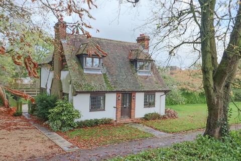 4 bedroom detached house to rent, Fittocks Gate Lodge 174 High Street, Cheveley, Newmarket