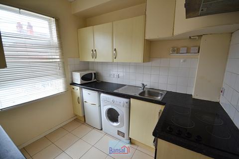 1 bedroom flat to rent, Gulson Road, CV1