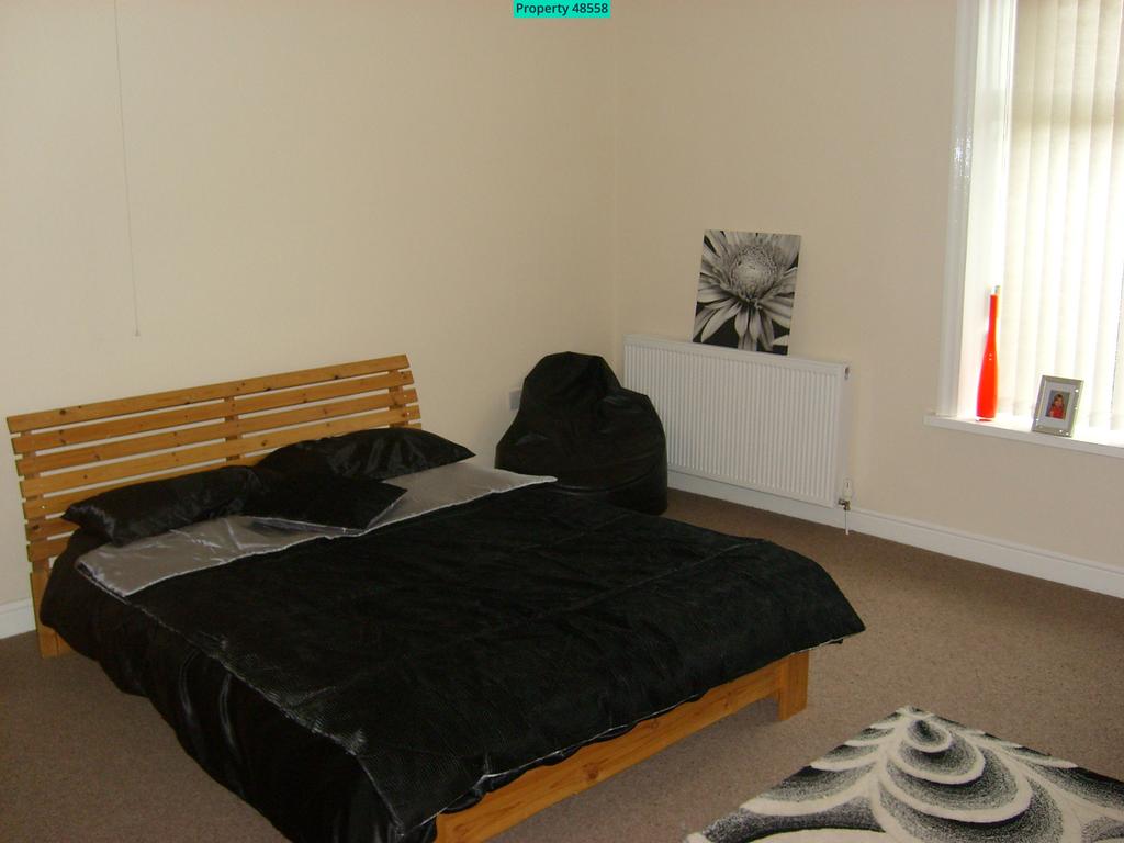 Double bedroom 1