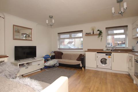 1 bedroom flat for sale, Milton Close, Beddau, CF38 2TN