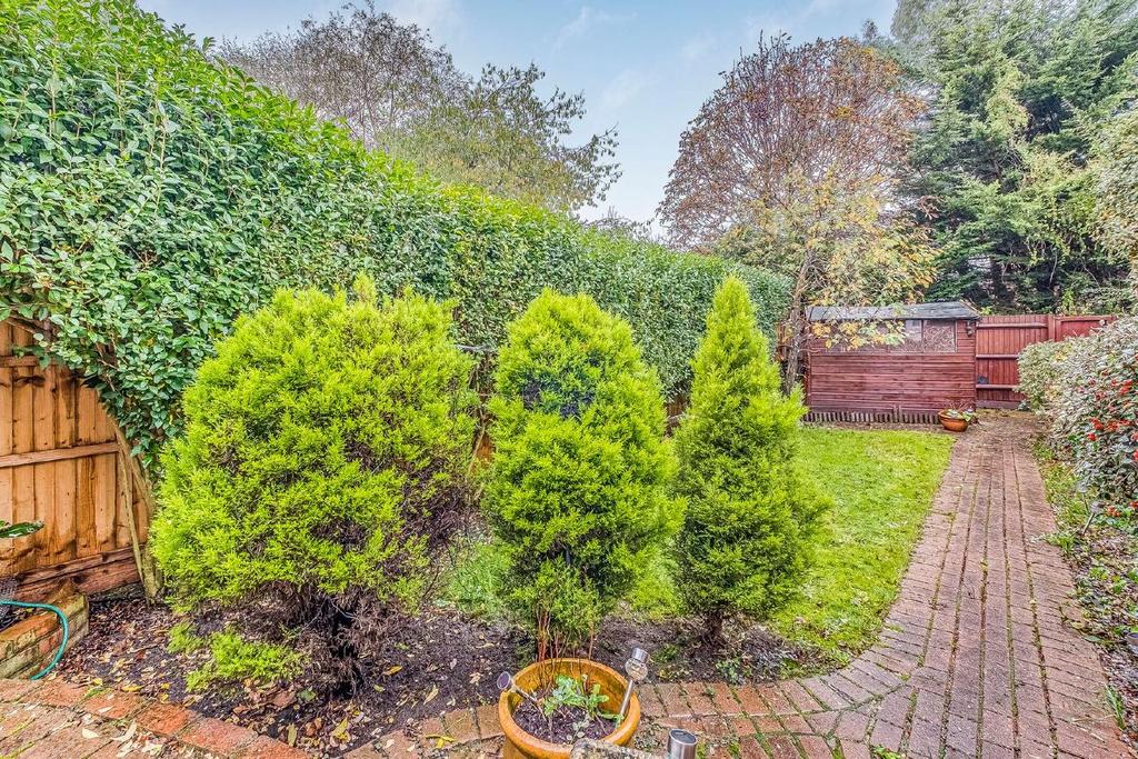 Tennyson Avenue, New Malden 3 bed terraced house £575,000