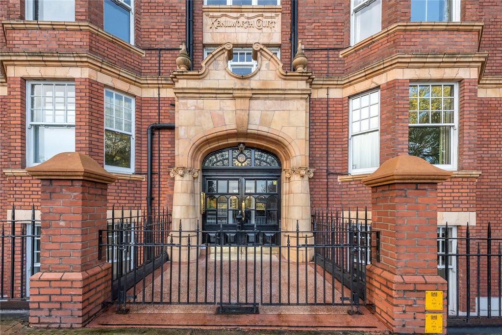 Kenilworth Court, Lower Richmond... 2 bed flat £700,000