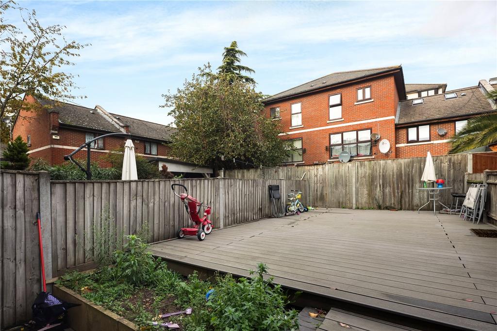 House in London - View 5