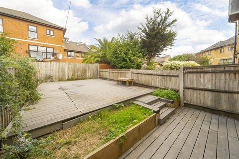 3 bedroom terraced house to rent, Badminton Mews, London, E16
