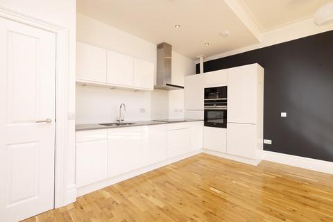 Flat 4, 432 Lanark Road, Kingsknowe, Edinburgh, EH13 0NJ