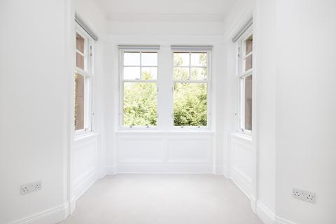 Flat 4, 432 Lanark Road, Kingsknowe, Edinburgh, EH13 0NJ