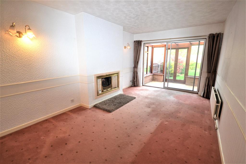 Martland Crescent, Beech Hill, Wigan, WN6 3 bed semidetached house for