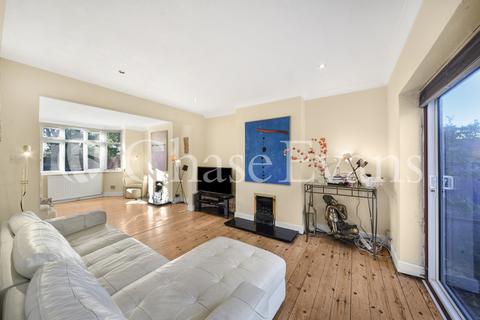 35 Begbie Road, London, SE3 8BY