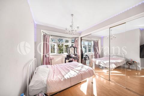 35 Begbie Road, London, SE3 8BY