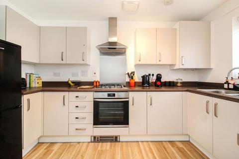 6 Teal Walk, Biddenham, Bedford, MK40 4UD