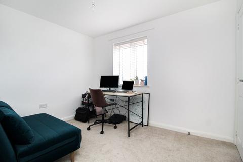 6 Teal Walk, Biddenham, Bedford, MK40 4UD