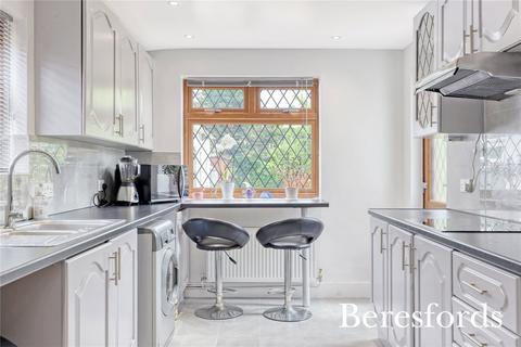 28 Front Lane, Upminster, RM14 3YD