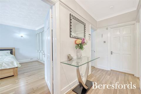 28 Front Lane, Upminster, RM14 3YD