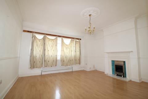 4 bedroom terraced house to rent - Gassiot Road, London SW17