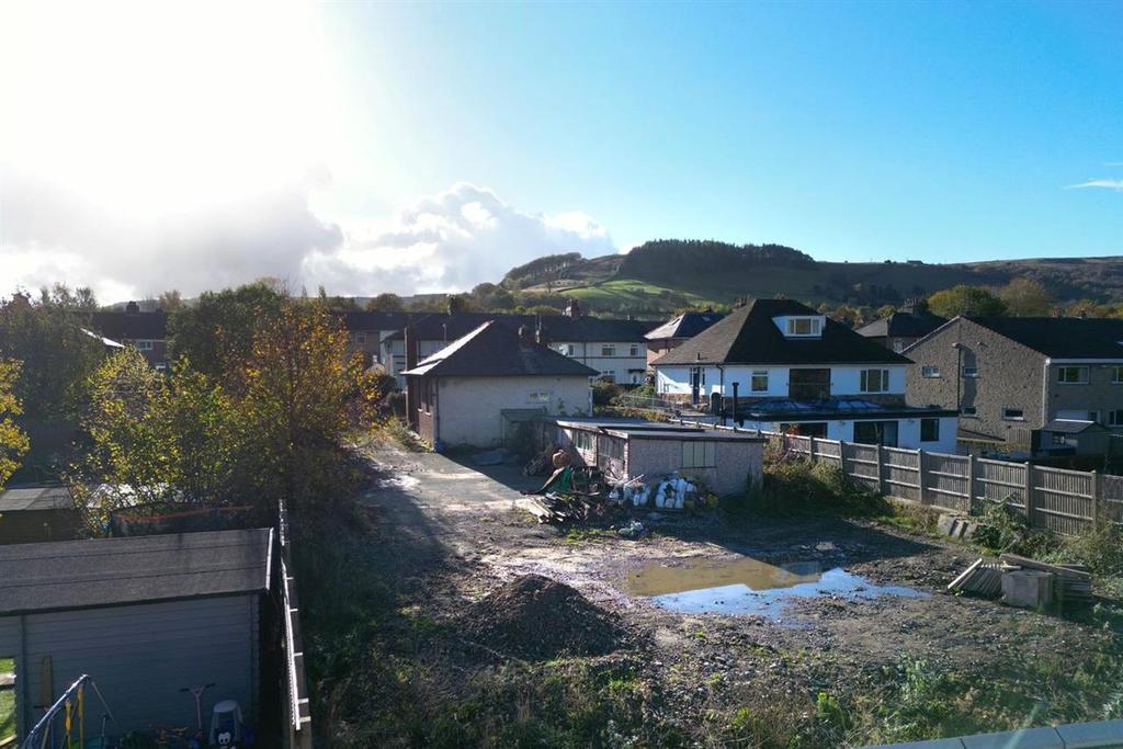 Caldene Avenue, Mytholmroyd, Hebden Bridge 2 bed bungalow for sale £