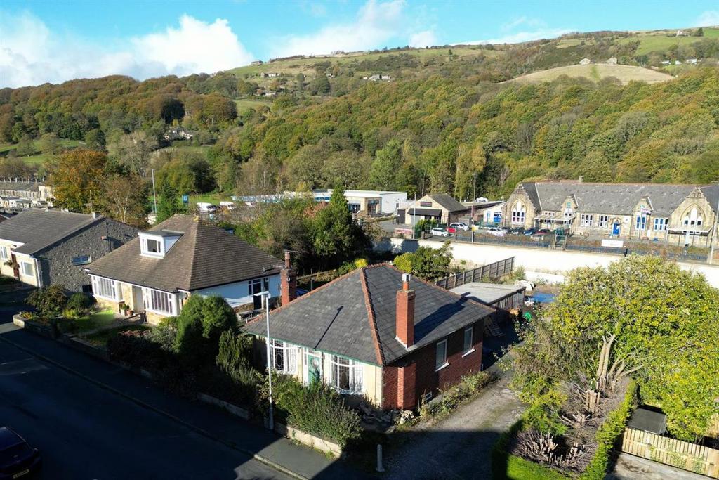 Caldene Avenue, Mytholmroyd, Hebden Bridge 2 bed bungalow for sale £